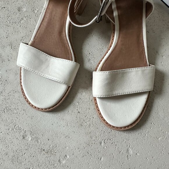 NEW NIB FRYE Women's Cindy 2-Piece Leather Ankle Strap Block Heel Sandal Ivory 6 - Picture 7 of 12